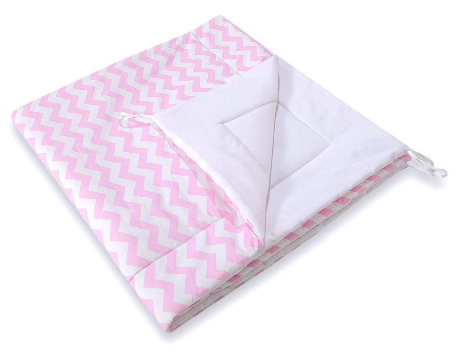 Double-sided teepee playmat- White dots on turquoise