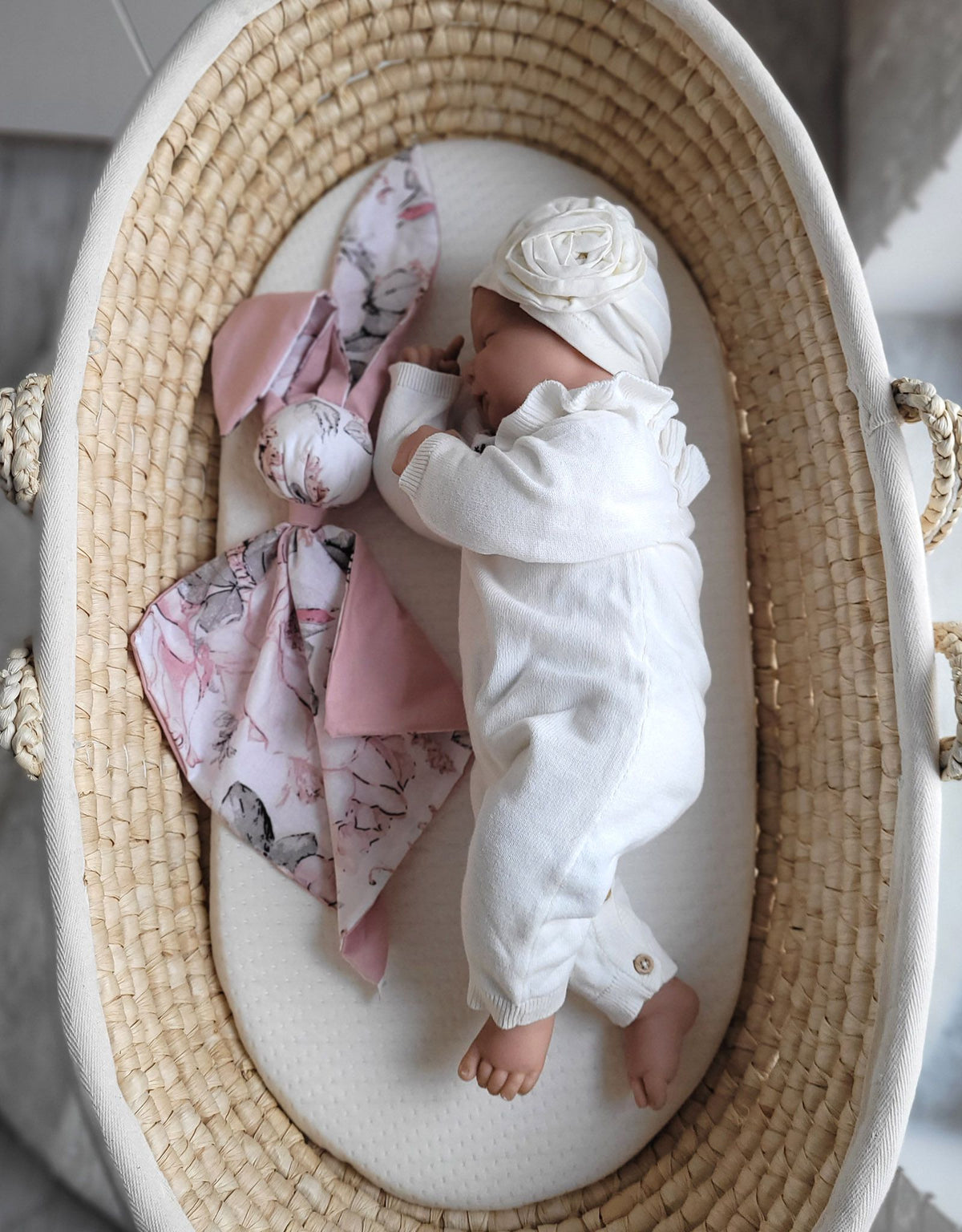 Soft cosy cuddly bunny blanket in cotton - Sepia roses/pastel pink