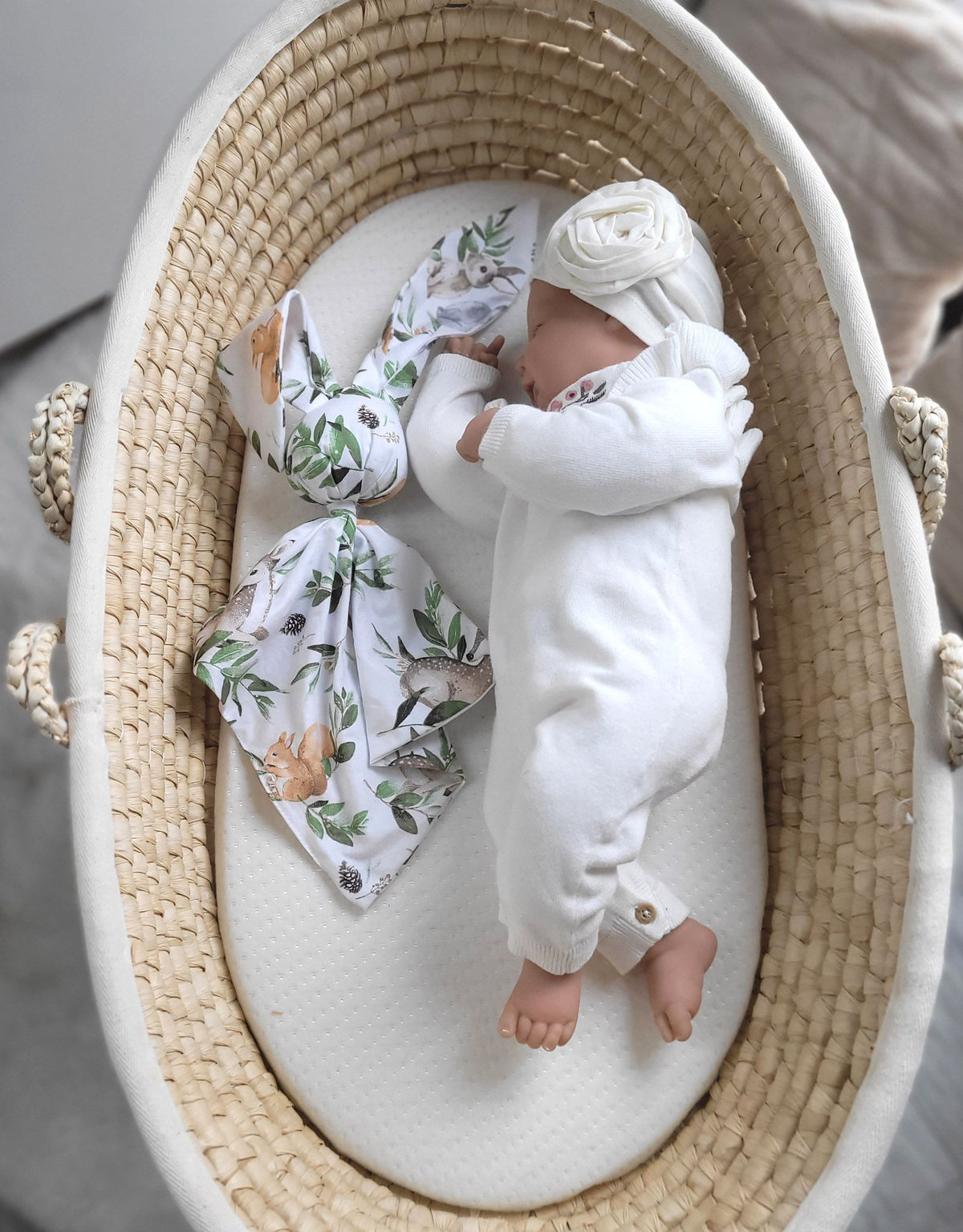 Soft cosy cuddly bunny blanket in cotton - Woodland green