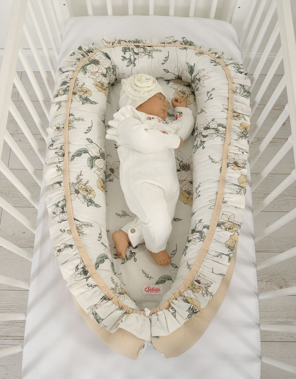 Baby nest Premium Cocoon for infants with a ruffle - Clematis on beige