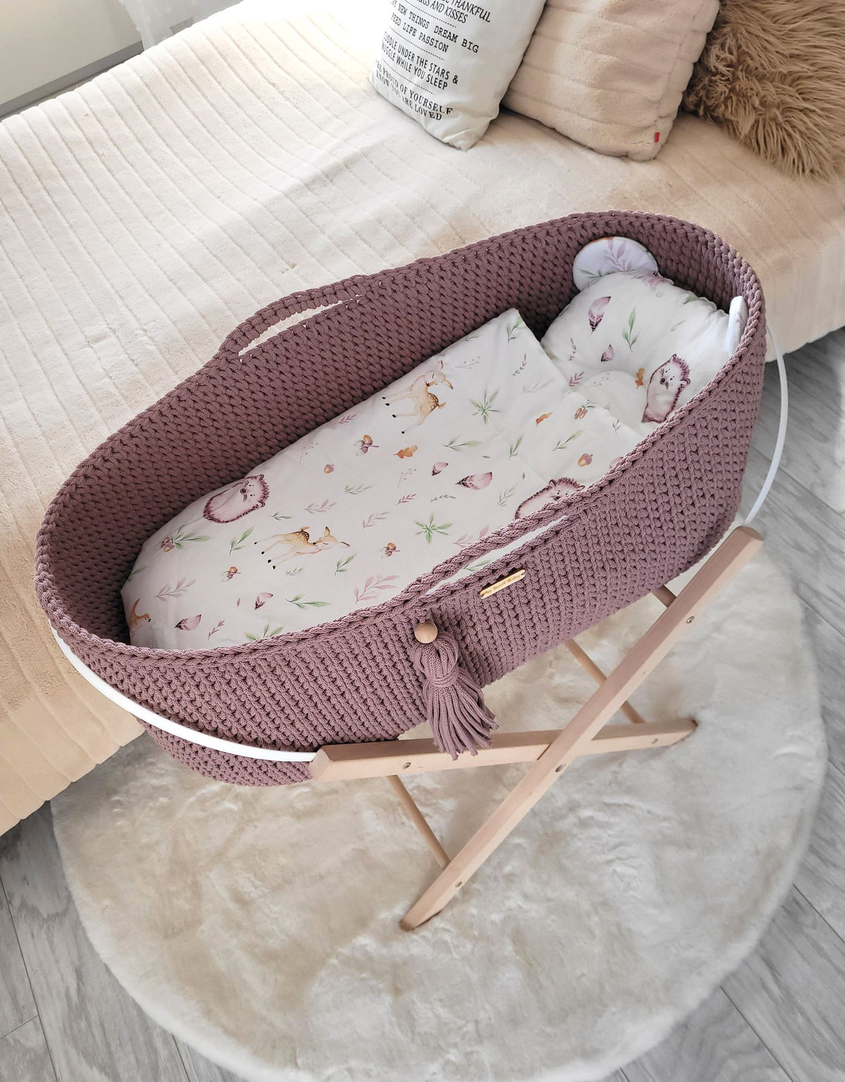 Moses basket BOHO Handmade with stand - mauve