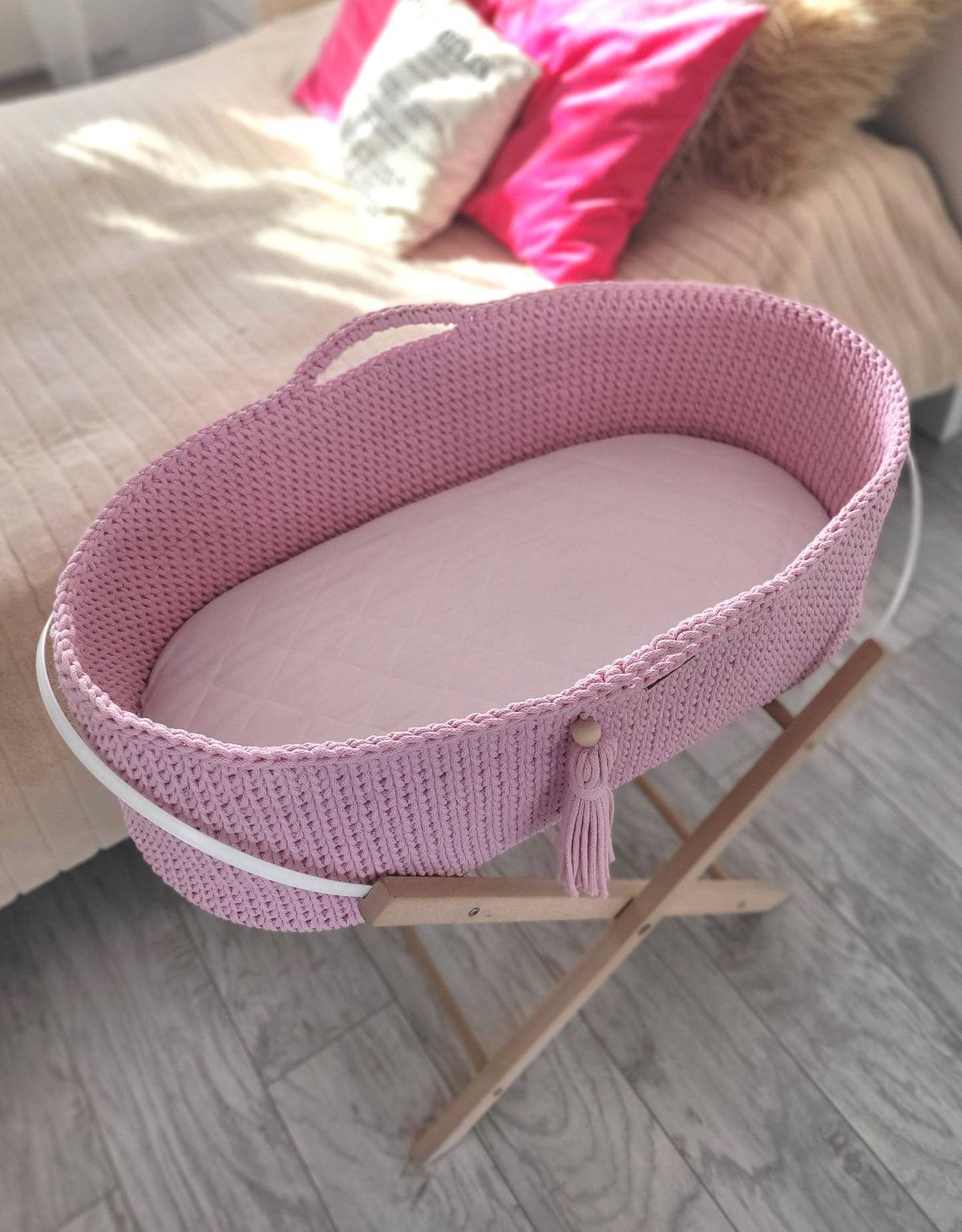 Moses basket BOHO Handmade with stand - pink