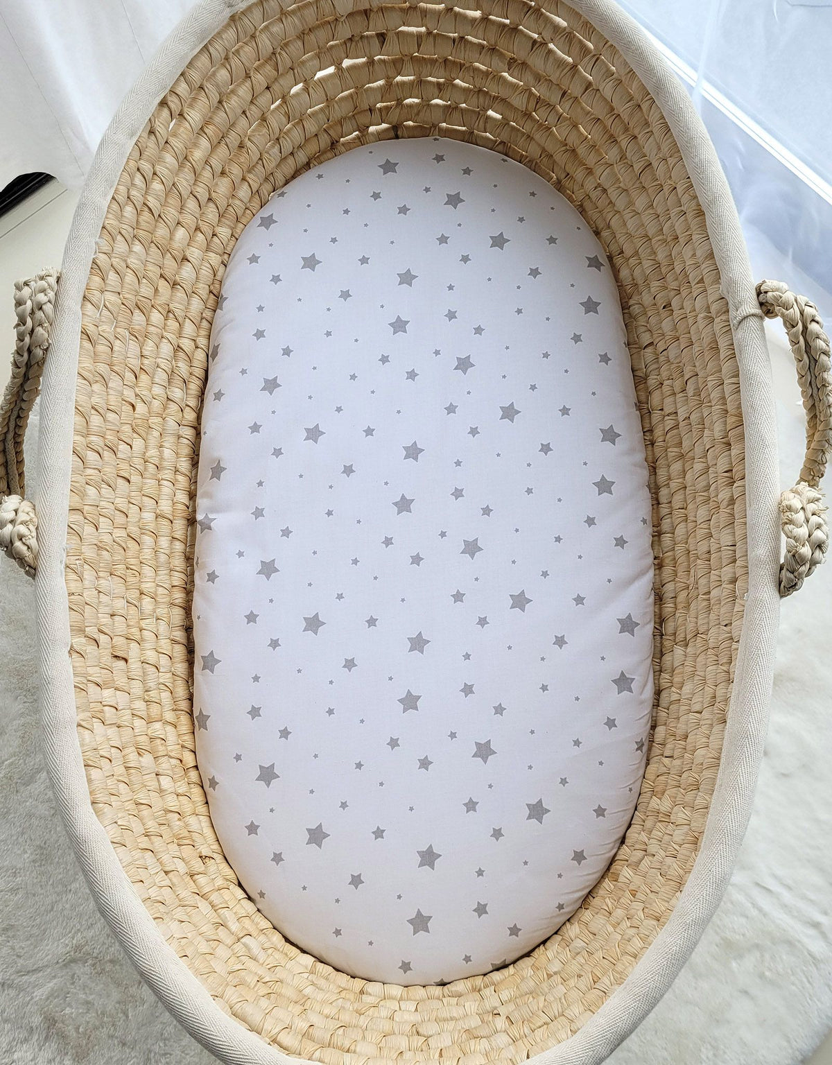 Sheet made of cotton for moses basket mattress 75x35 cm - mini gray stars