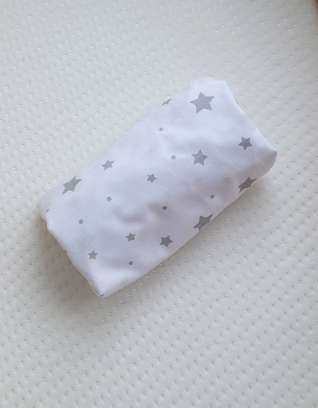 Sheet made of cotton for moses basket mattress 75x35 cm - mini gray stars
